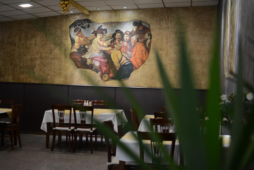 Hotel Afrodita Plovdiv Buitenkant foto