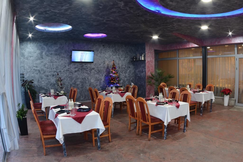 Hotel Afrodita Plovdiv Buitenkant foto