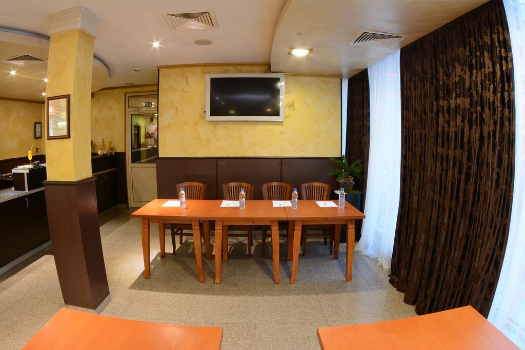 Hotel Afrodita Plovdiv Buitenkant foto