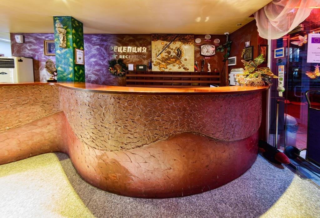 Hotel Afrodita Plovdiv Buitenkant foto